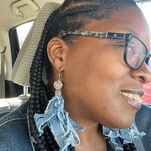 Meet your Posher, Kila